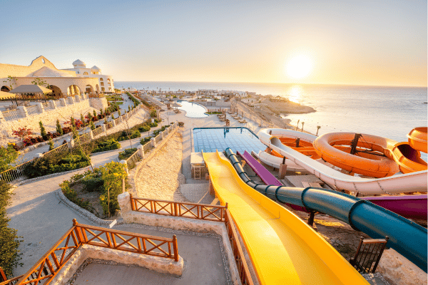 Ladja s steklenim dnom